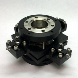 vacuum compatible tip/tilt source alignment accessory